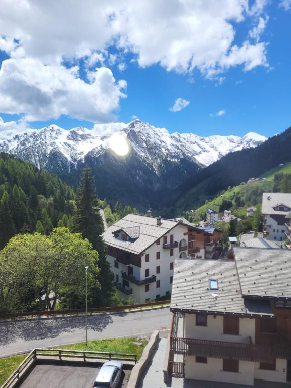 a view of a mountain with snow covered mountains at Casa Bella Vista in Foppolo