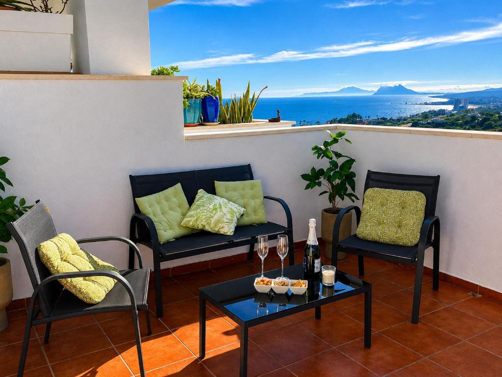 Rock Bay 2422 Splendid sea & african coast views