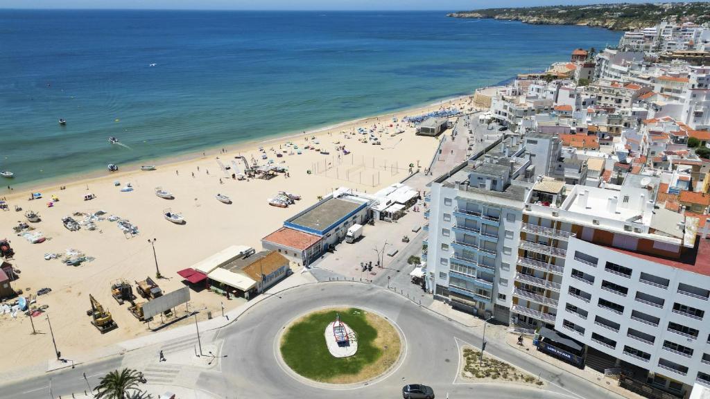 #370 1BR Riamar Sea View & Central