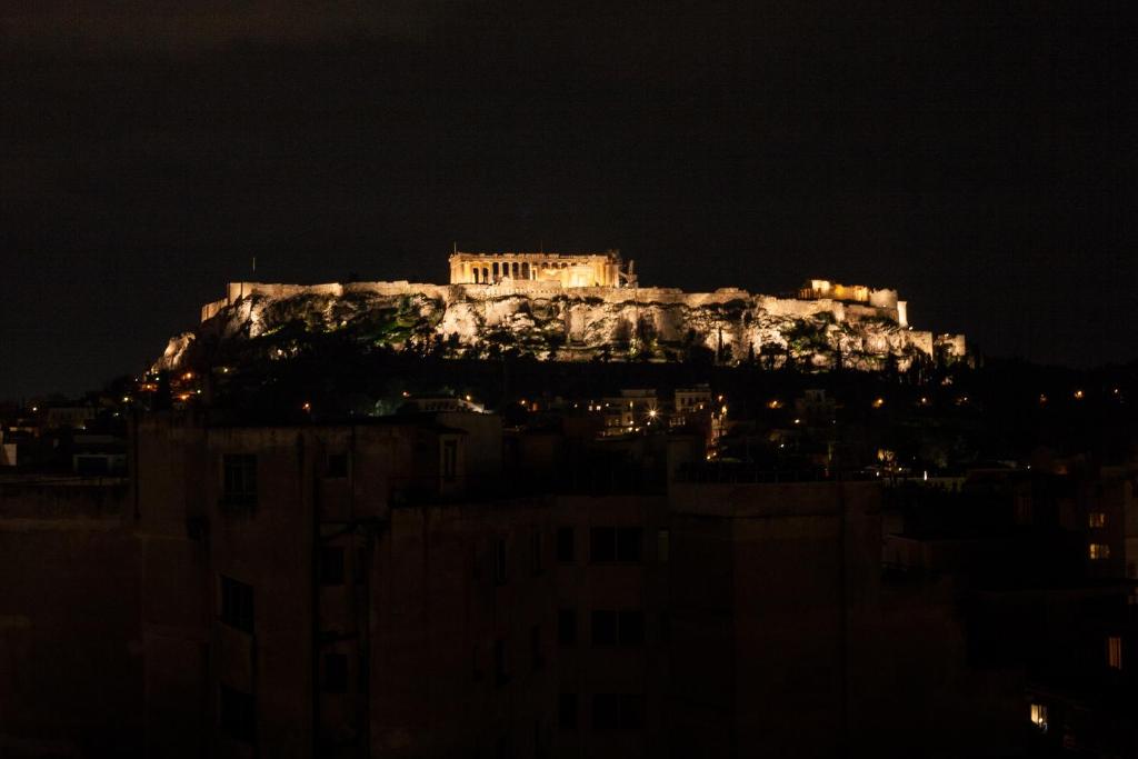 Amazing Acropolis views - MO building