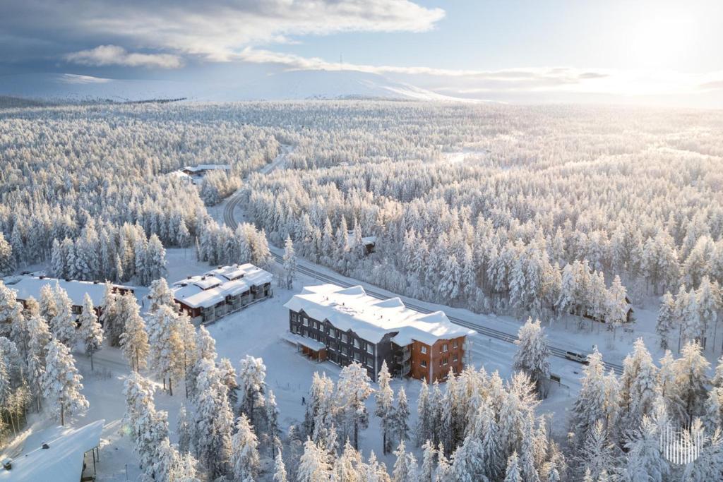 an aerial view of a resort in the snow at Äkäsentie 1 A 211 by Holiday in Lapland in Äkäslompolo