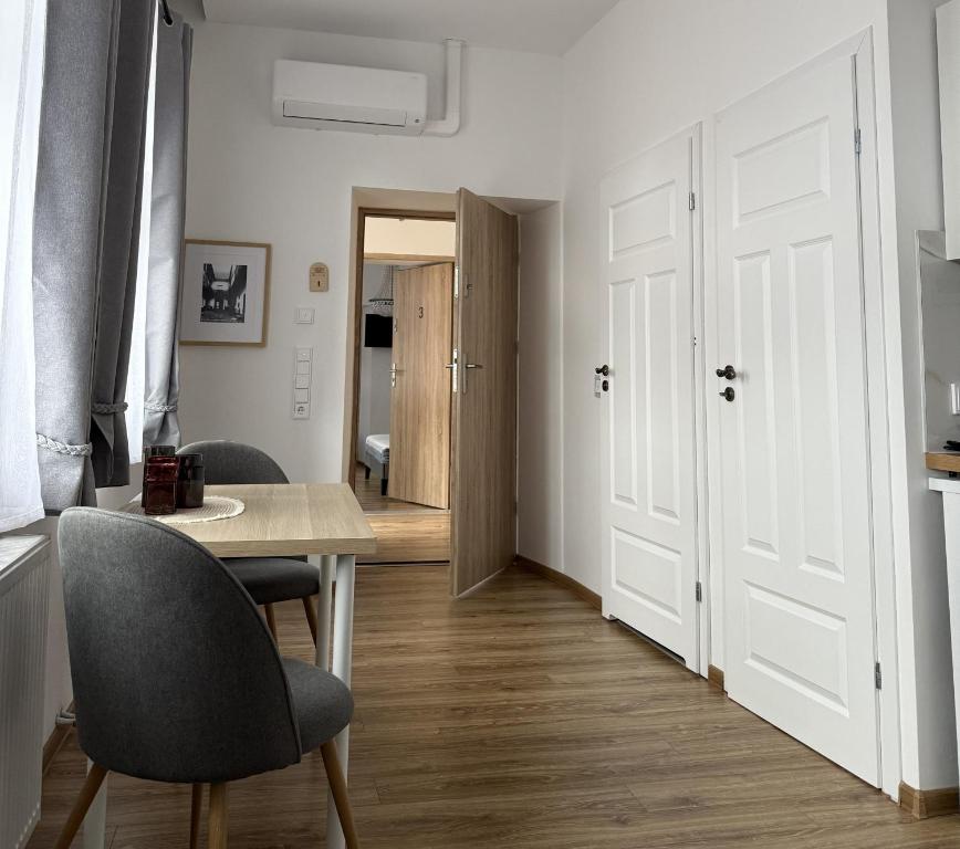 Apartamenty Stare Podwórko - One-Bedroom Apartment