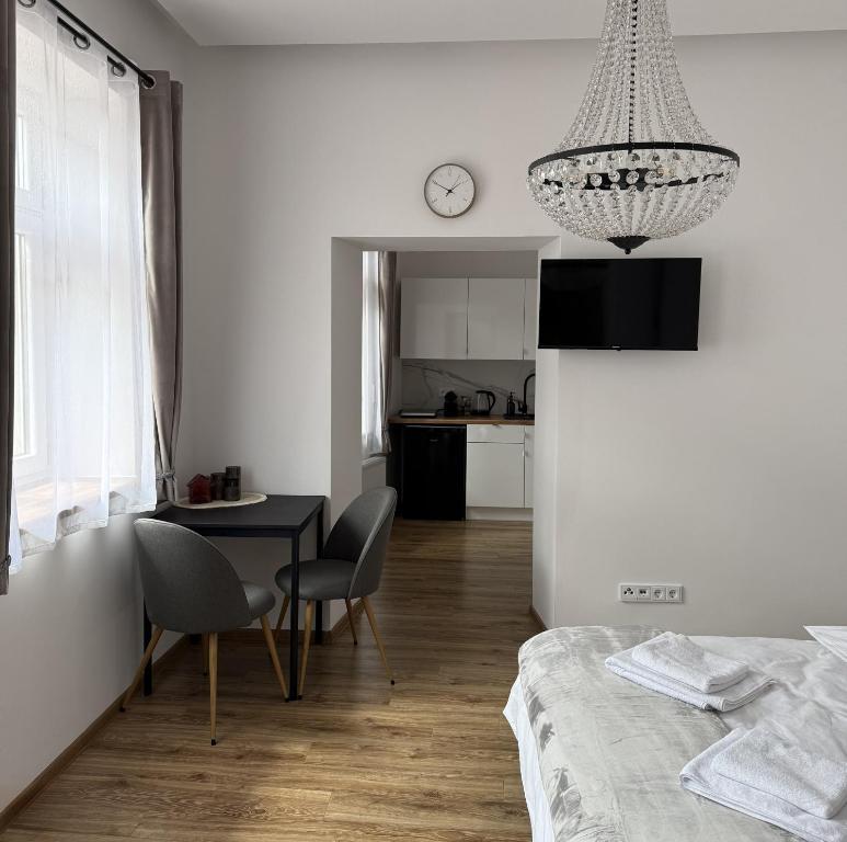 Apartamenty Stare Podwórko - One-Bedroom Apartment
