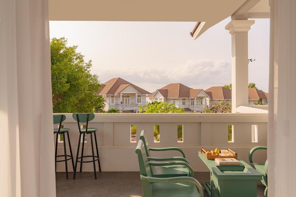 villa gần Vinpearl Nha Trang giá bao nhiêu
