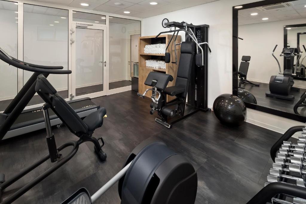 Fitness centrum a/nebo fitness zařízení v ubytování INNSiDE by Meliá Aachen
