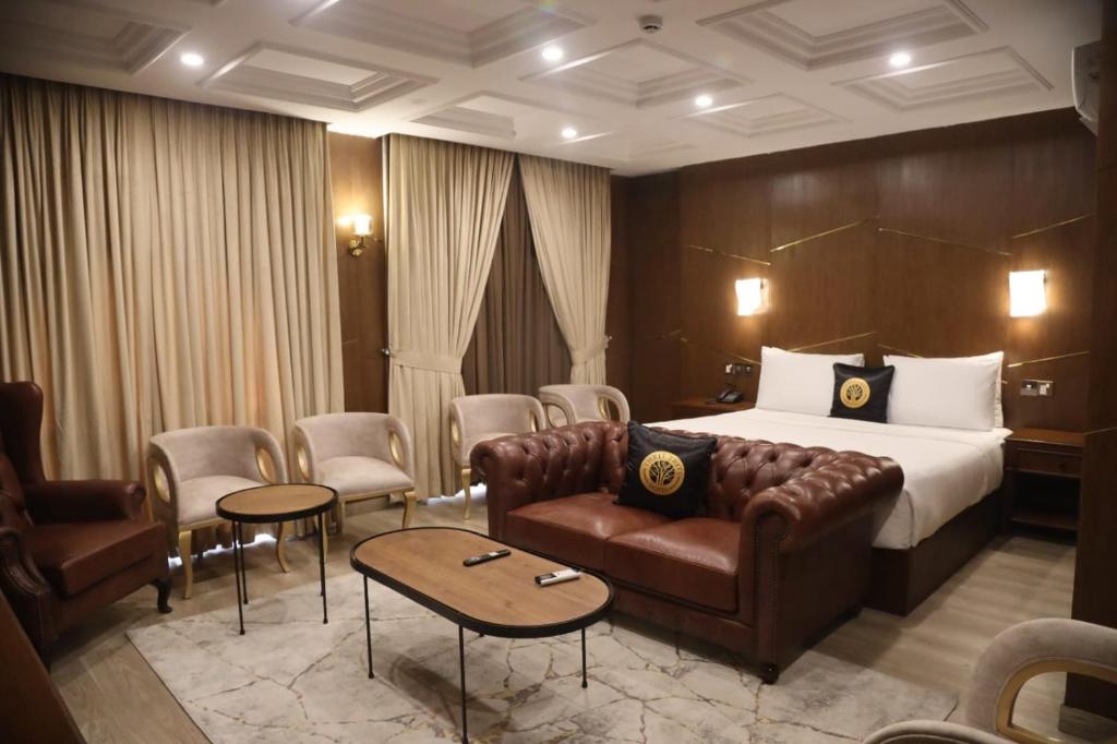 THREE TREE Signature Hotel - G7 Markaz Islamabad - Habitación Deluxe Con Cama Extragrande