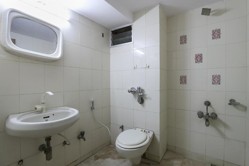 Gallery image of SPOT ON Hotel Hilltop in Vadodara