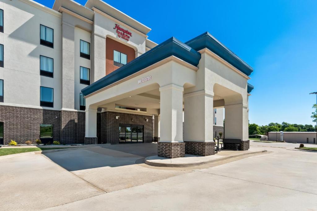 Hampton Inn and Suites Pauls Valley photo