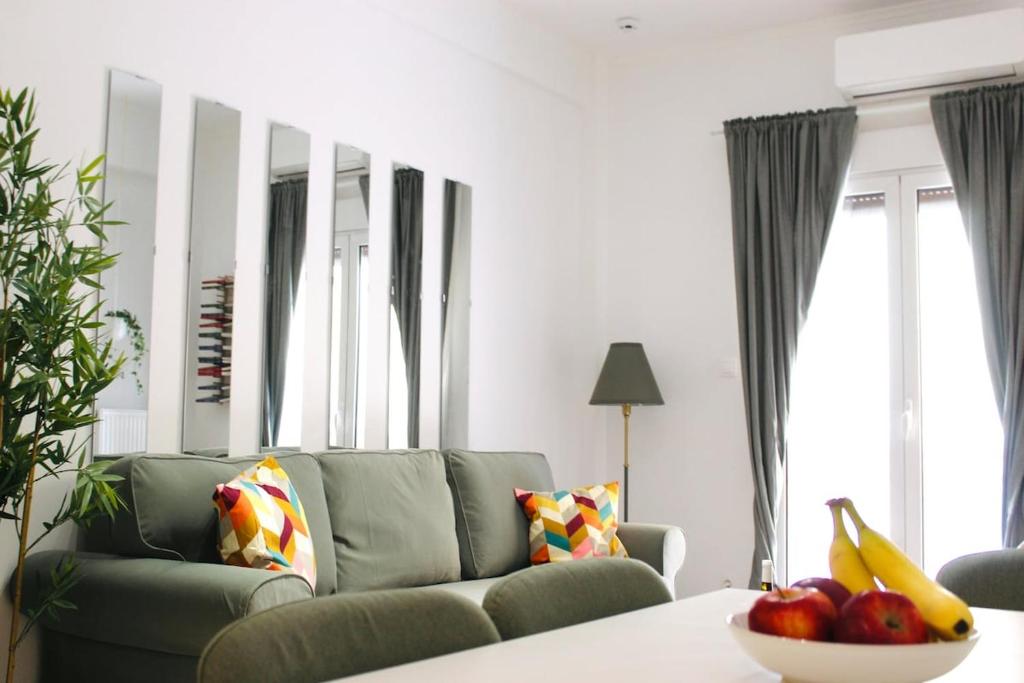 Stylish 2BR Flat Near Acropolis - 11 min drive
