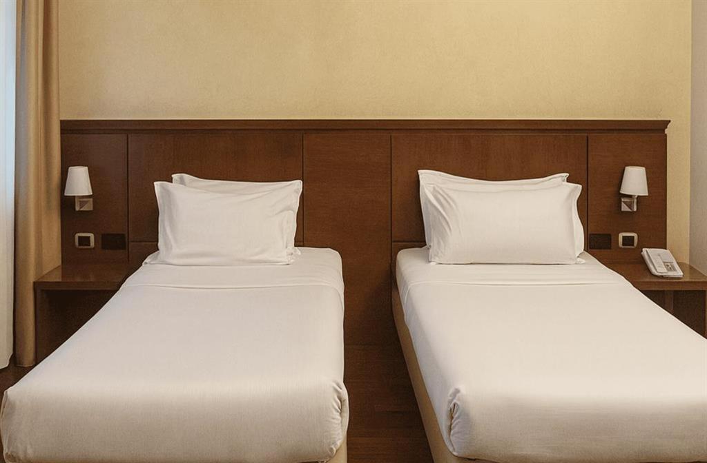 Dado Hotel International - Habitación Triple