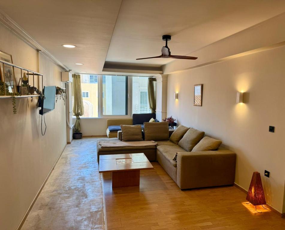 Ermou 18 Mosaics boutique apartment