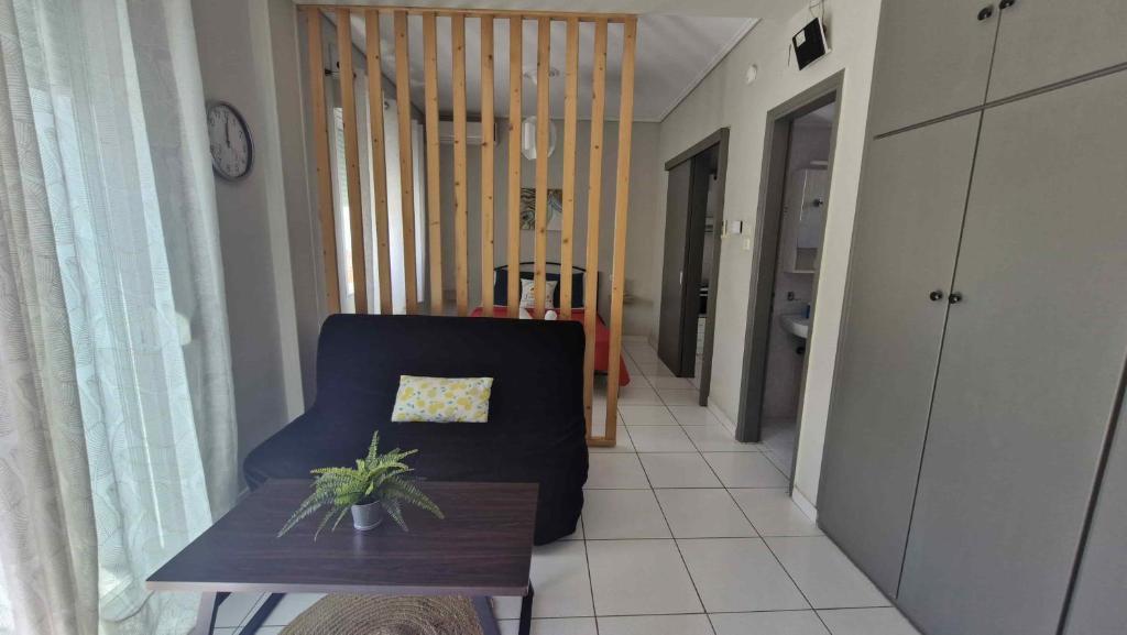 Lemon - HappyHostGr - Downtown Apartment
