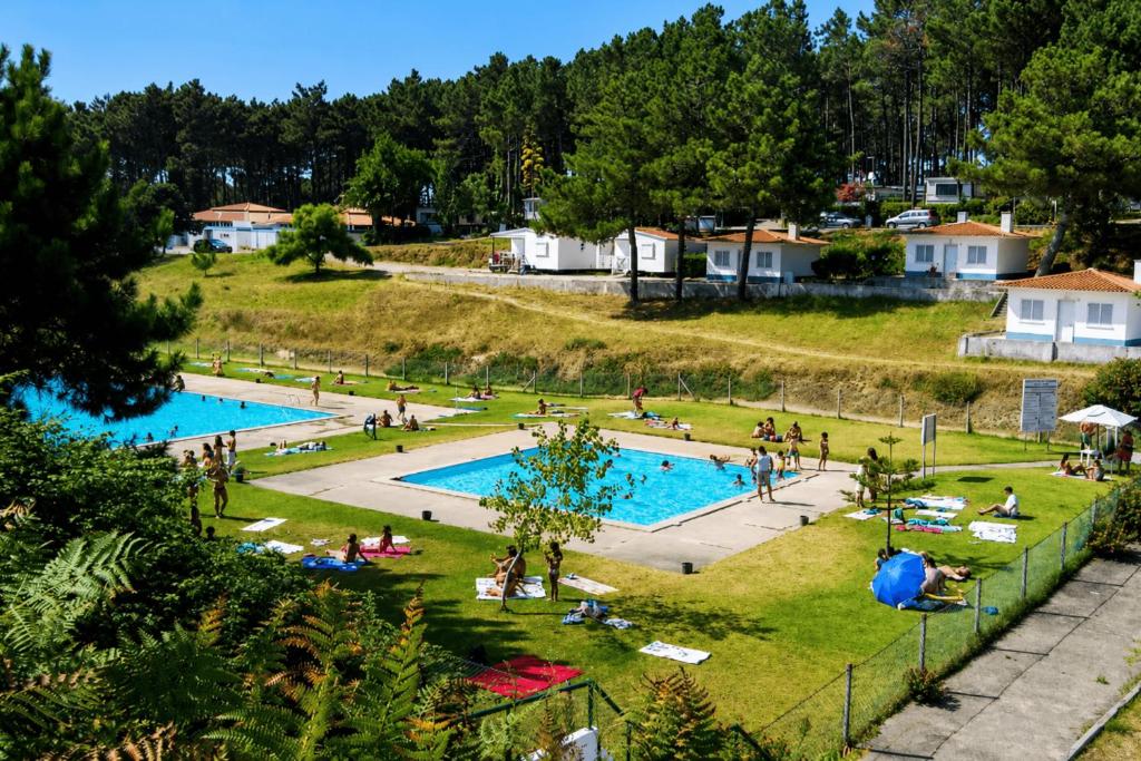 a group of people at a swimming park at Kampaoh Praia do Meco in Sesimbra