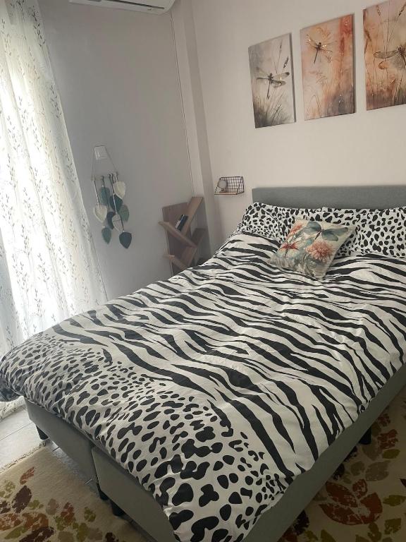 Iliyon Cozy modern Apartment 2nd floor