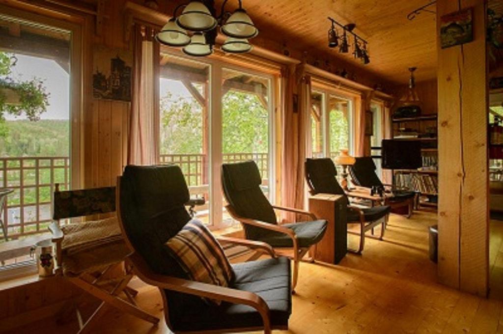 Posezení v ubytování Auberge de la Rivière Matapédia - Matapédia River Lodge