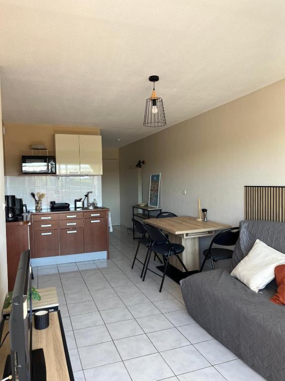 Agréable appartement T2 à 400 mètres de la plage