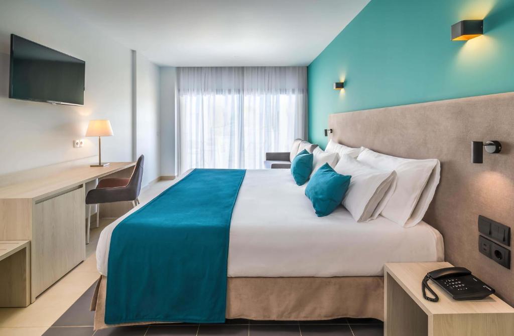 Occidental Mar Menor - Basic Triple Room