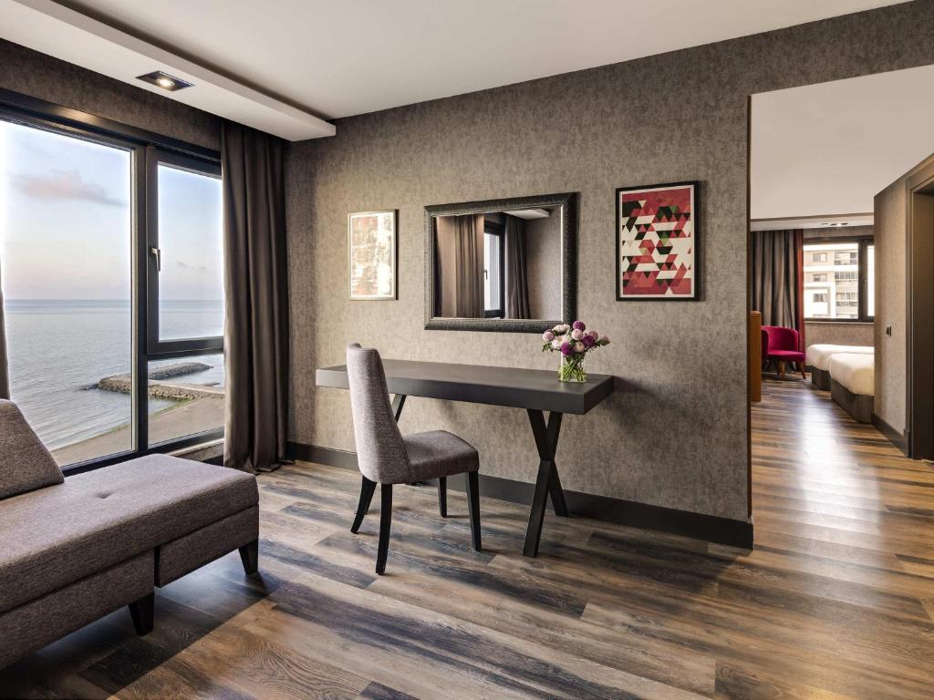 Mövenpick Hotel Trabzon - Suite De Luxe Avec 2 Lits Doubles Et 1 Lit Simple