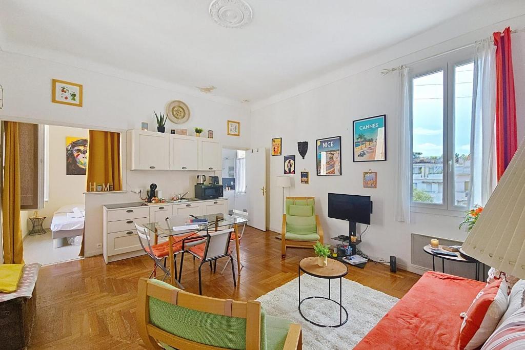 HENRI CAMILLE REAL ESTATE - Florida 2 - 2 bedrooms close center
