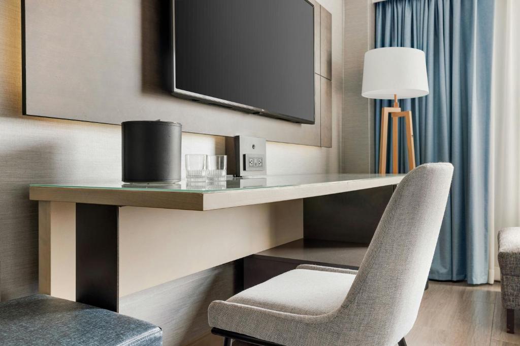 Mystic Marriott Hotel and Spa - 