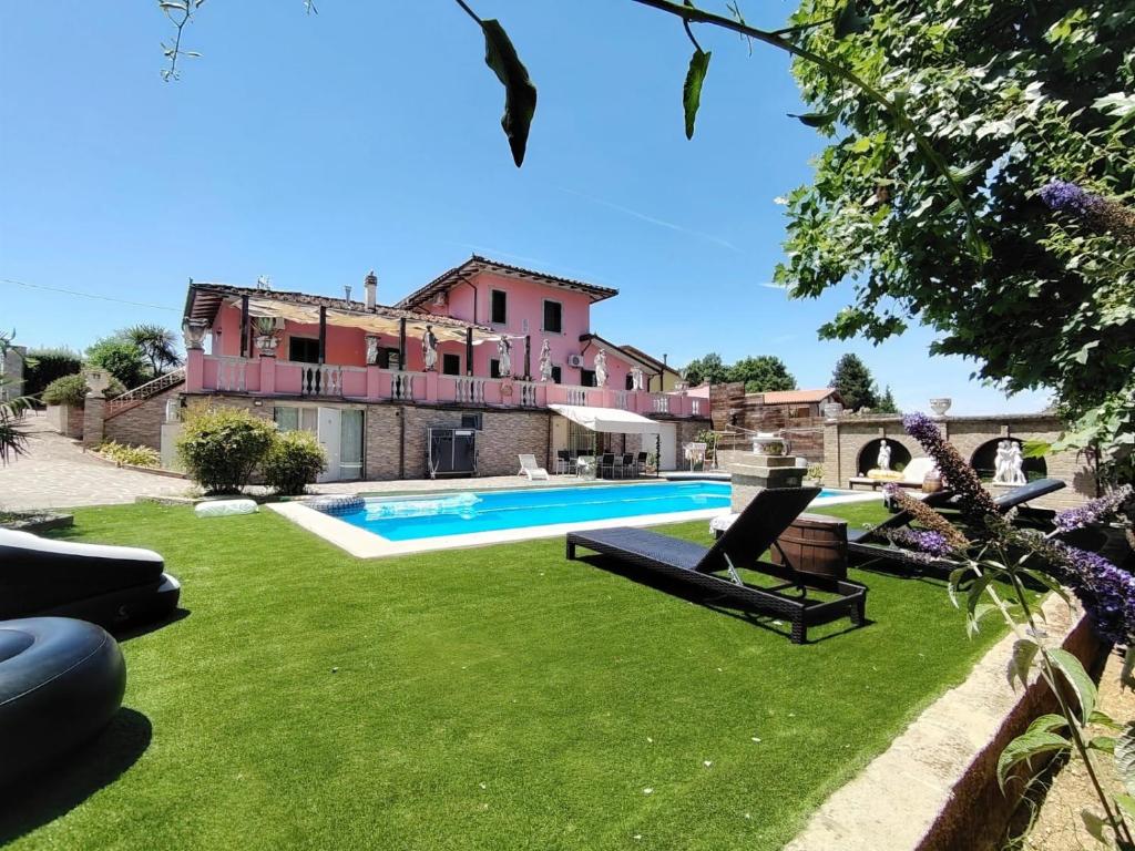 Pirro & Sharon House