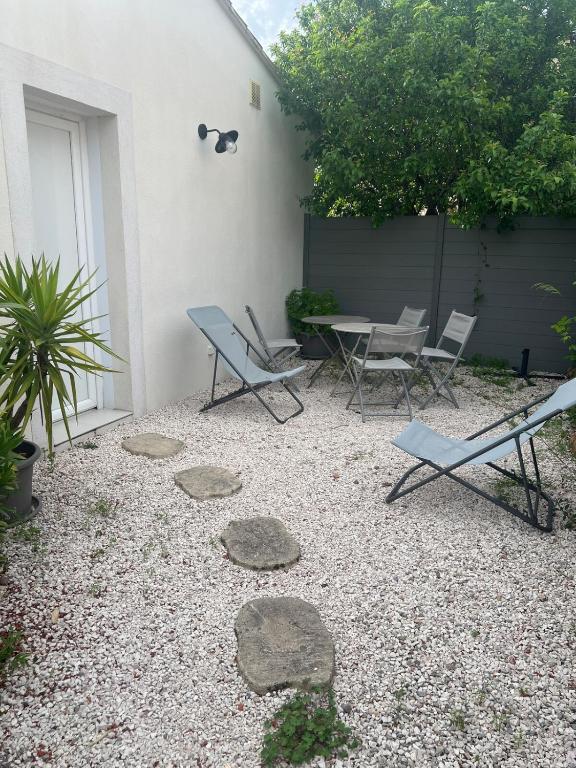 Charming 4-person apartment with garden