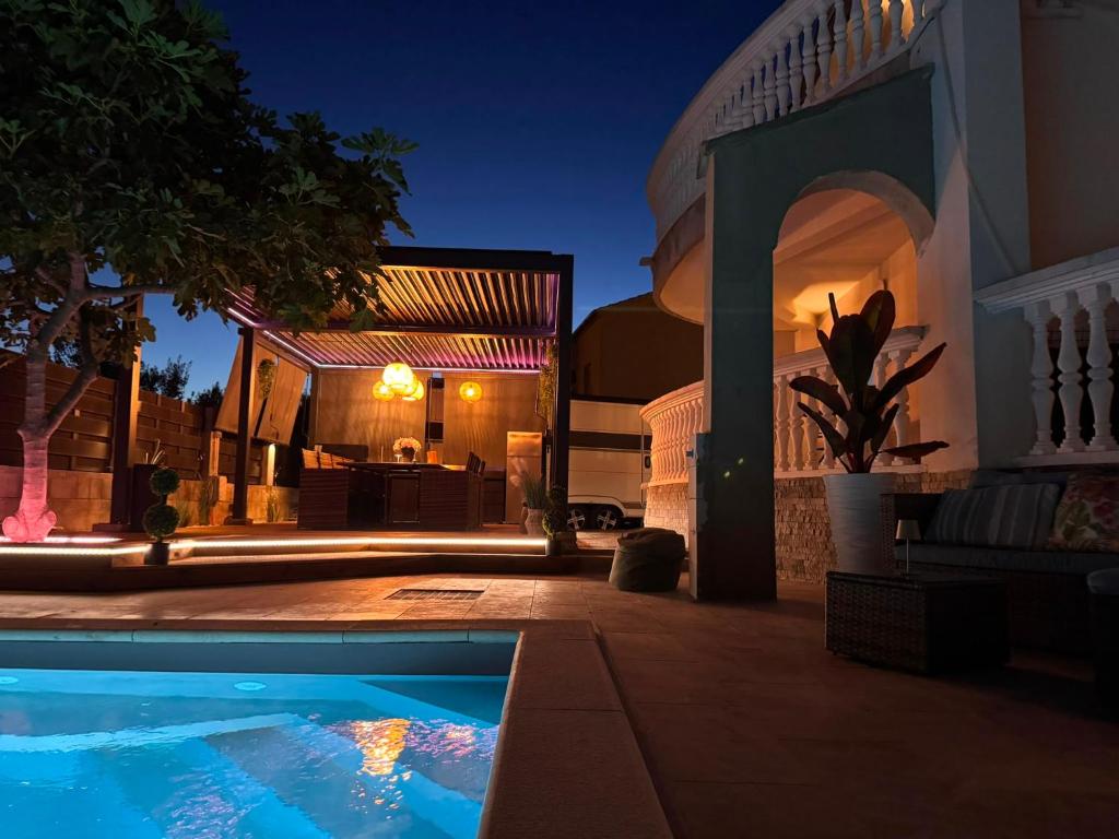 Villa Marco Luxury Villa - Heated Pool and Terrace