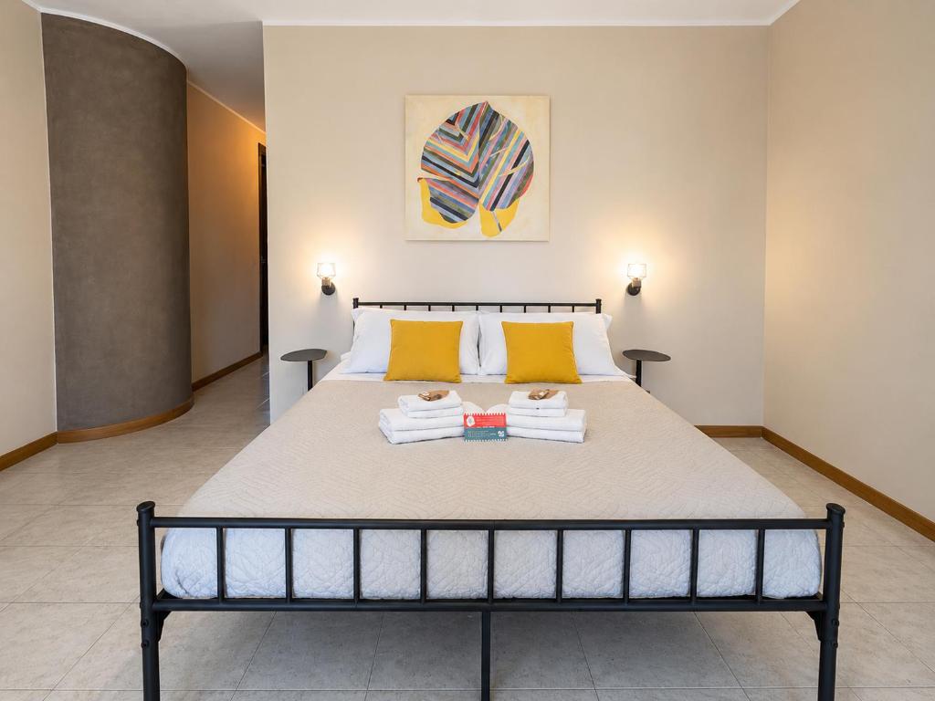 Loft luminoso con posto auto privato, 4 posti letto - Metro Lodi a 5 minuti