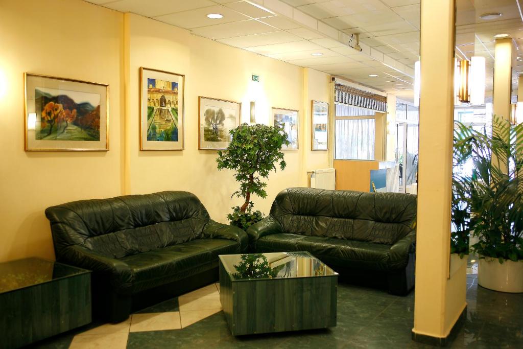 Posedenie v ubytovaní Hotel Bara Budapest