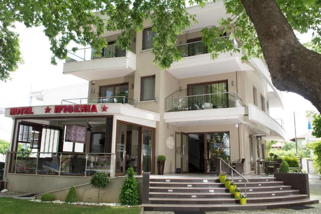 Budova, kde se hotel nachází
