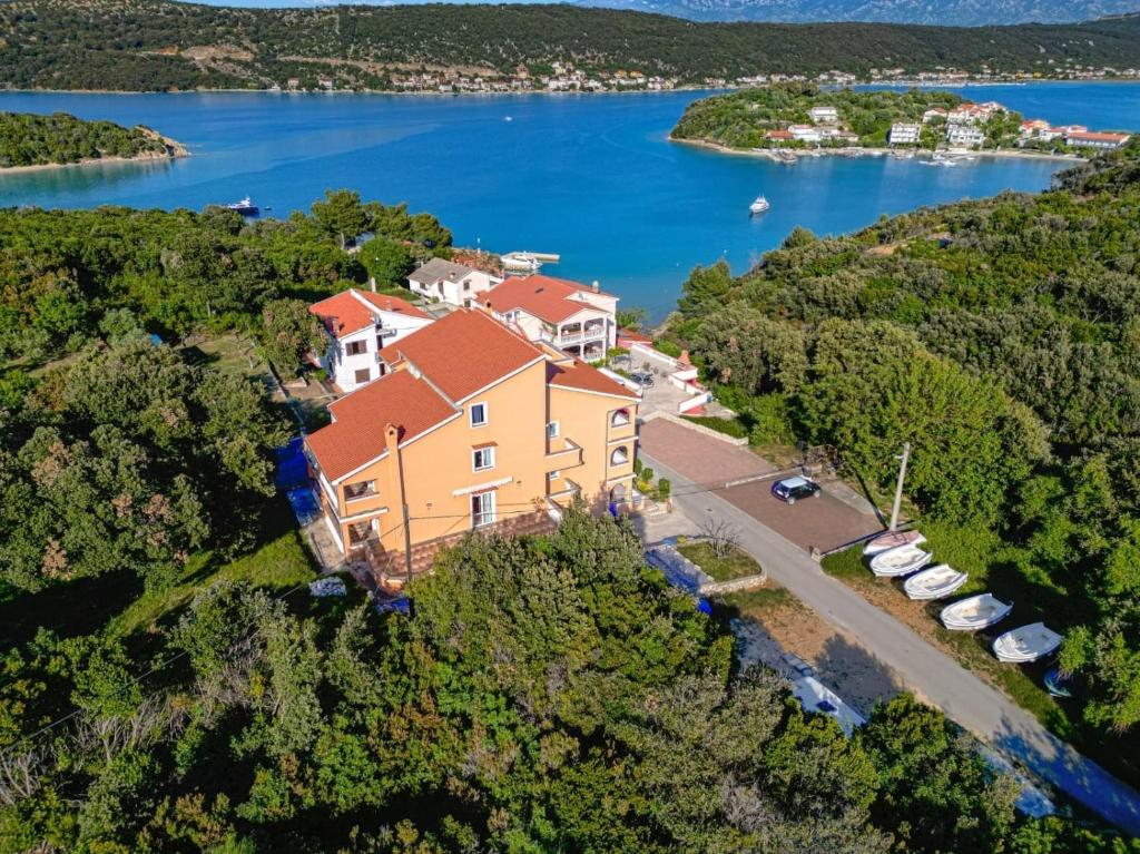 Apartments by the sea Supetarska Draga - Gonar, Rab - 27566