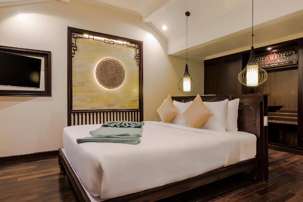 Laluna Hoi An Riverside Hotel & Spa - Suite King Con Balcone E Vista Fiume