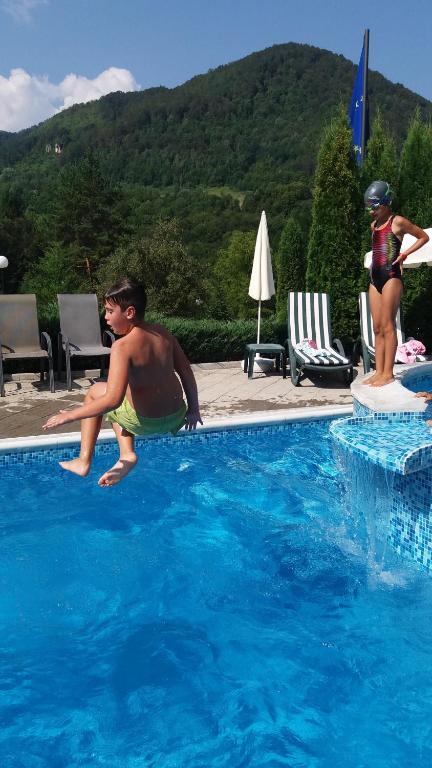 Bazén v ubytování Hotel Perfect nebo v jeho okolí