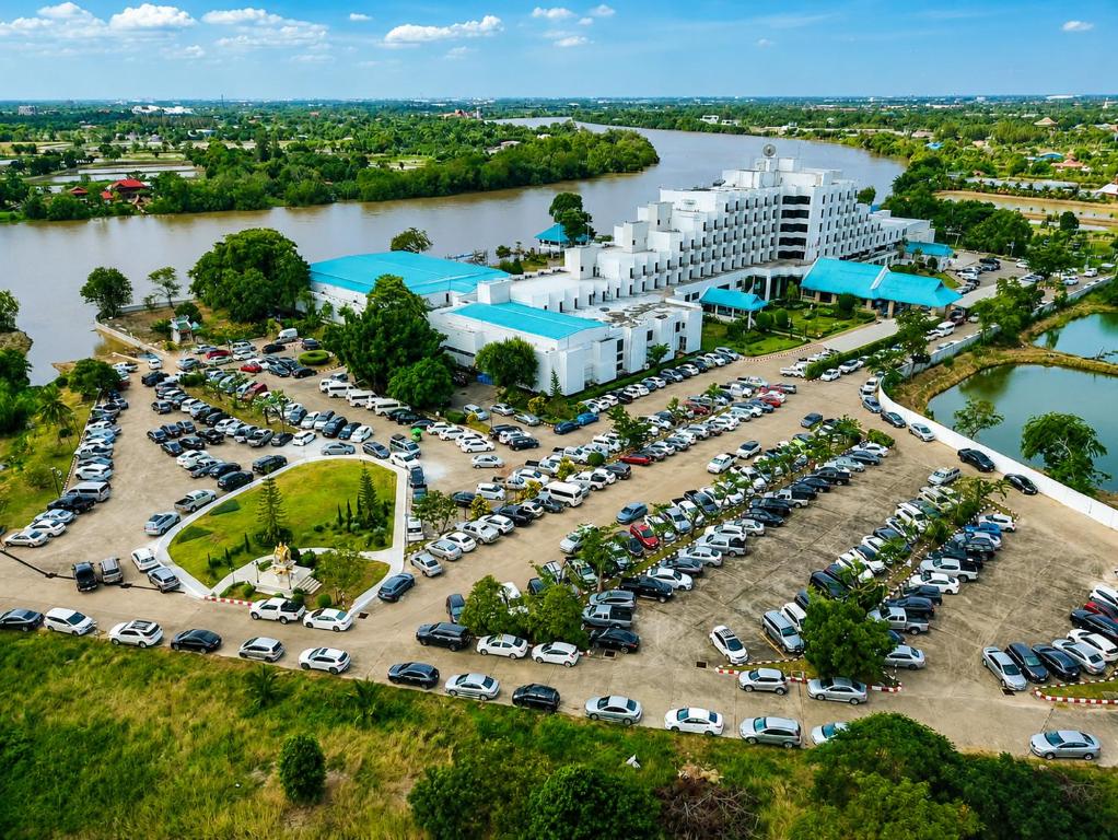 an aerial view of the parking lot at the resort at Suntara Wellness Resort & Hotel in Chachoengsao