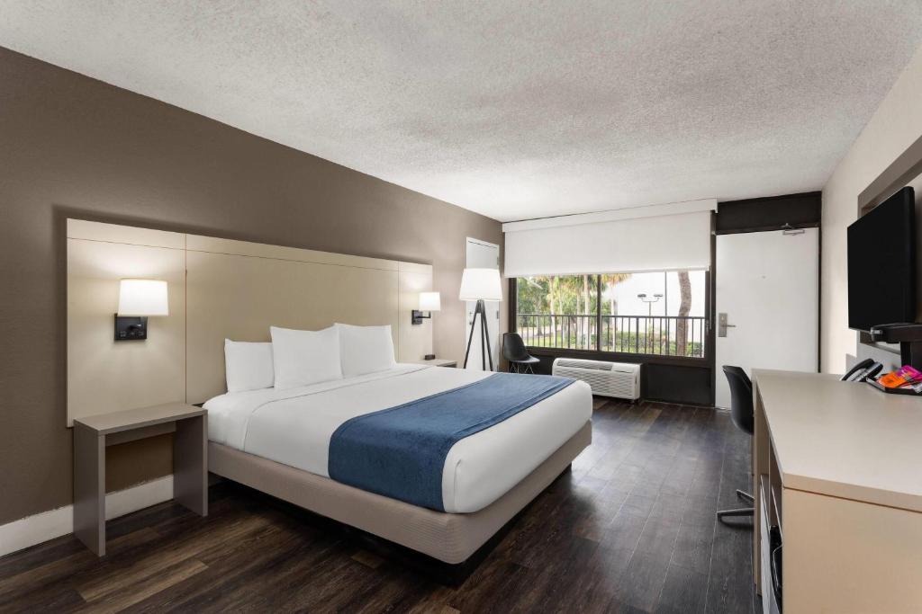 Avanti Palms Resort And Conference Center - 