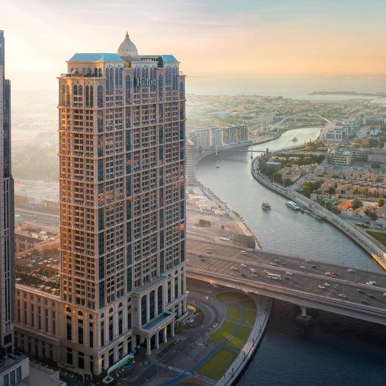 فضای داخلی Hilton Dubai Al Habtoor City در دبی - تصویر ۳
