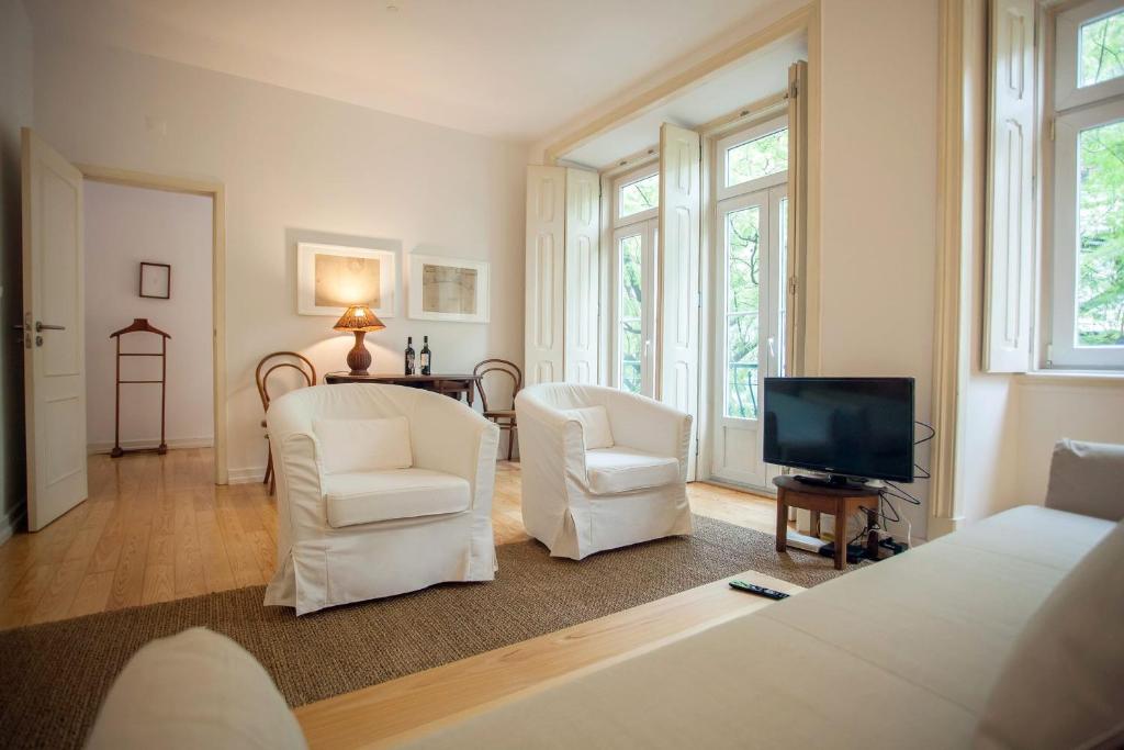 Central 3BDR Apartment in Lisbon by LovelyStay