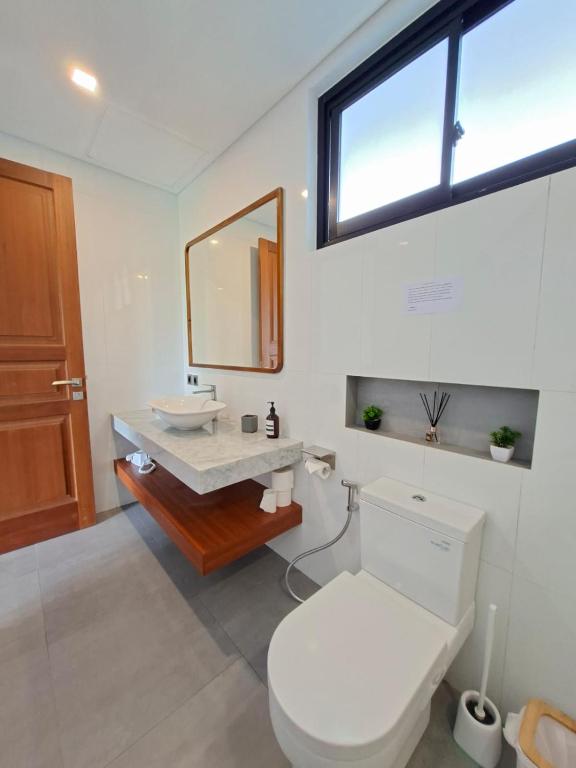 Kayo House Bali 2km from Nusa Dua Beach - Double Room With Balcony And Sea View