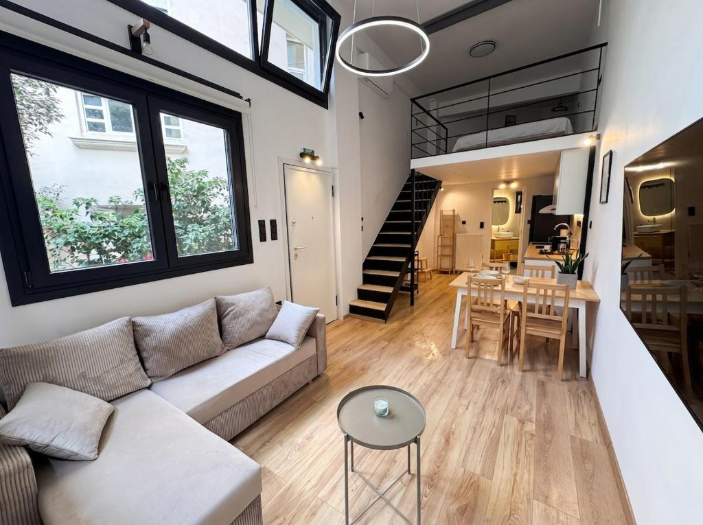 Martiou Urban Metro Loft w Private Entrance 2 min to Metro