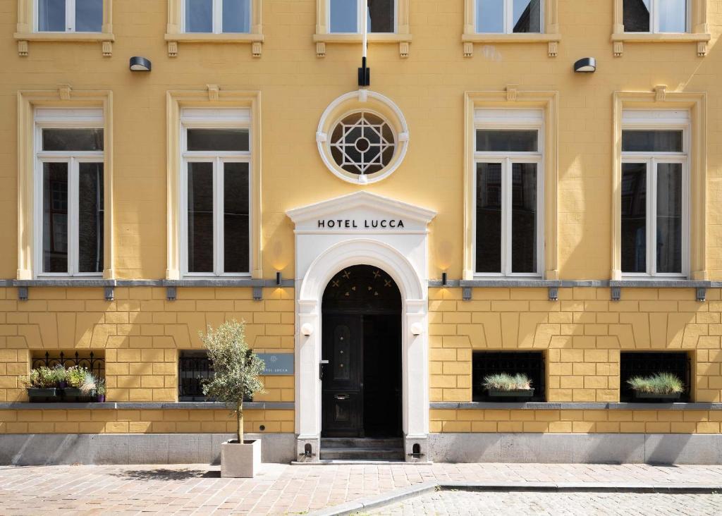 Façana o entrada de Hotel Lucca