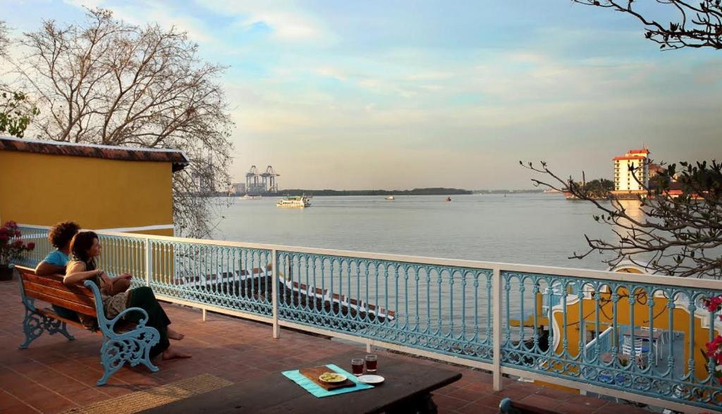 Balcó o terrassa a Bloom Boutique Waterfront Fort Kochi