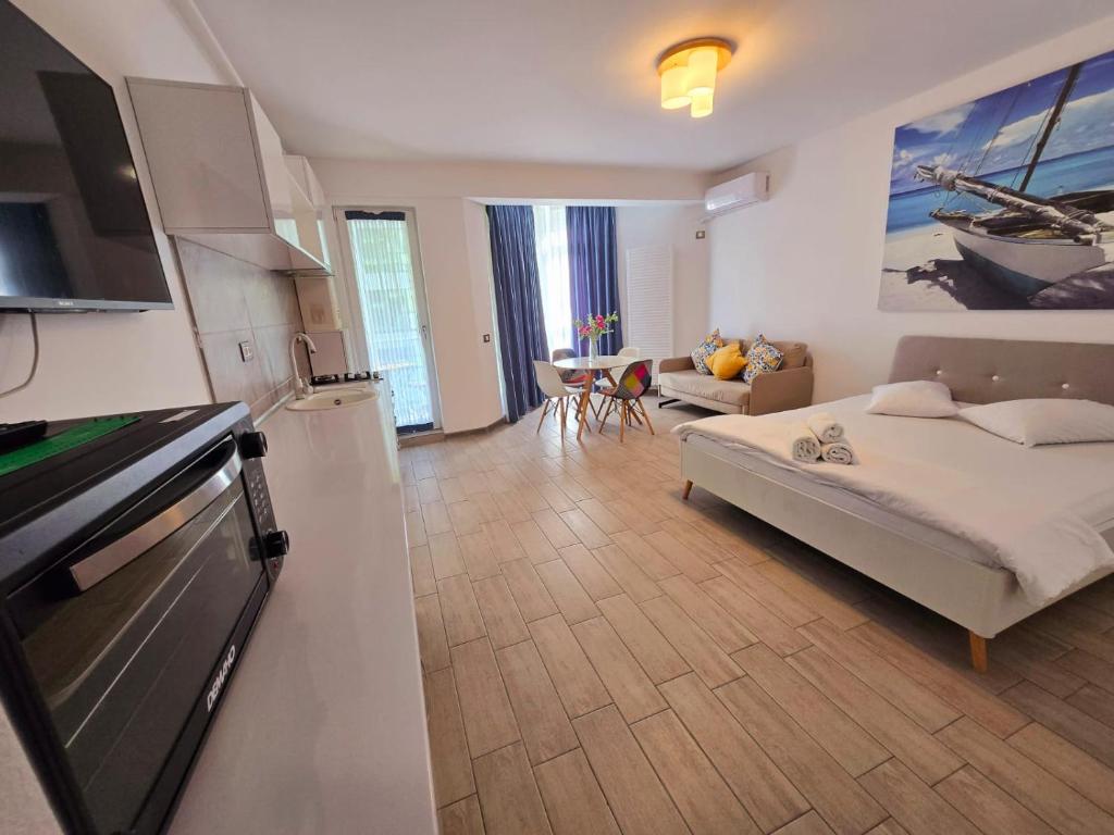 Grand Studio - Beach Pool & Spa Resort prima linie la mare