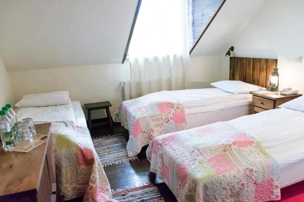 Karczma Zamojszczyzna - Habitación Triple Con Ducha