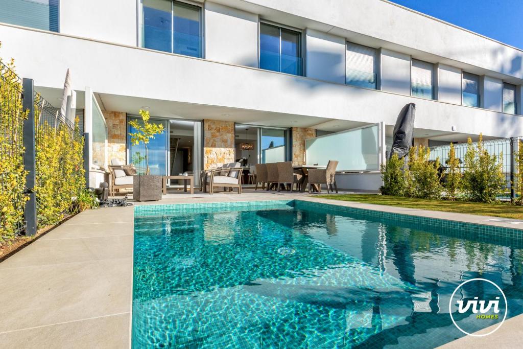 ViVi Homes - Casa Sol Estepona - Private pool - Garden - Sea View