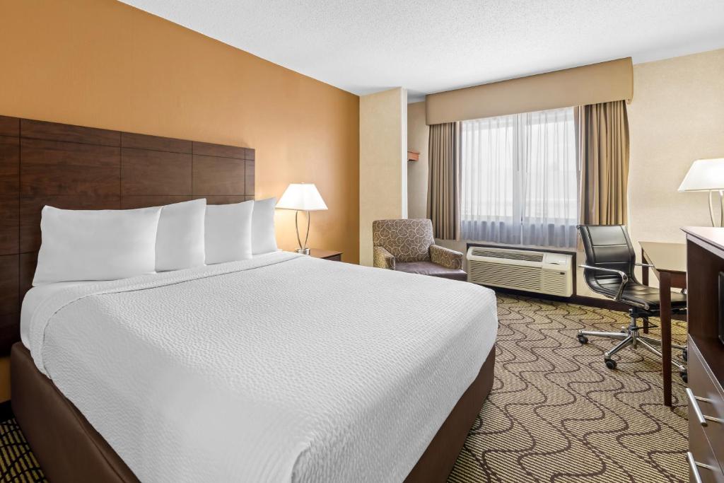 Days Inn by Wyndham Columbia Mall - Queen Room - Non-Smoking