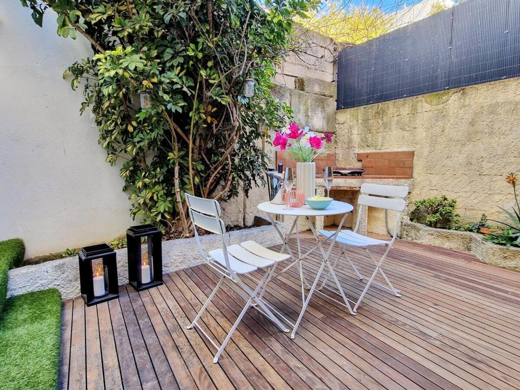 LE PATIO DE LISLE, Superbe Appartement Rénové, Patio arboré, Centre historique