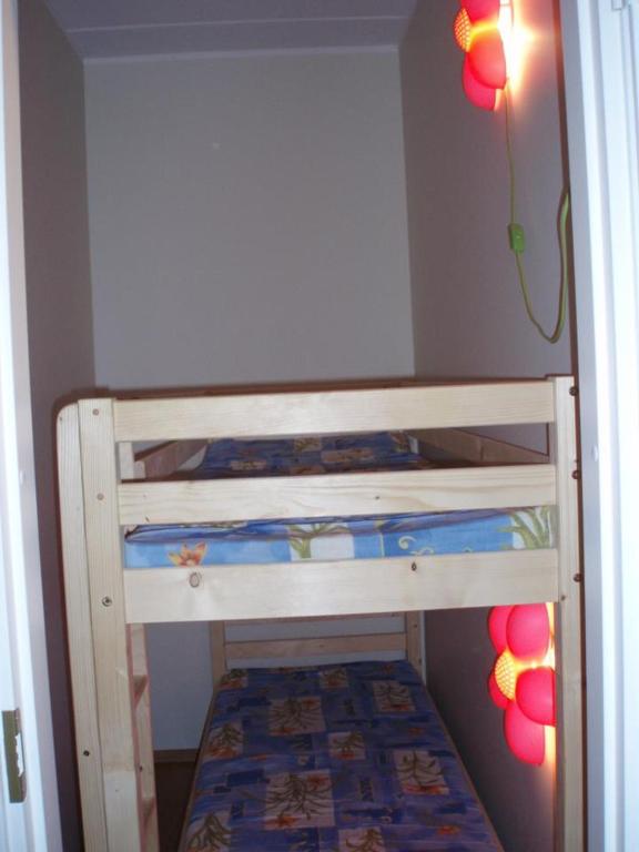 Postel nebo postele na pokoji v ubytování Chelsea Papiniidu 64 Apartment