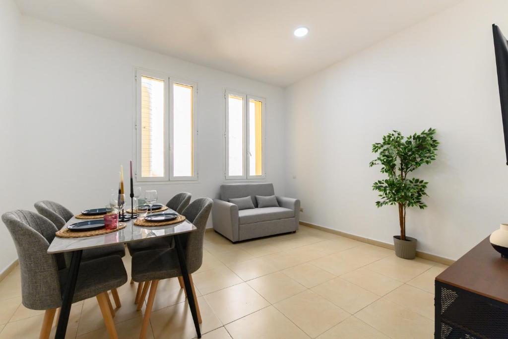 DIN132F - Piso de 2 dormitorios y 3 baños en el Centro de Madrid - Alquiler temporal