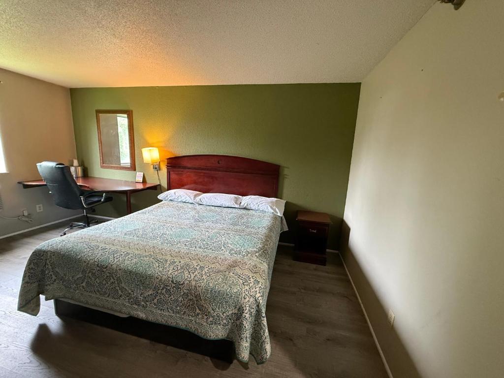 Coldwater Inn & Suites near I 69 - King Bed Accessible Non-Smoking