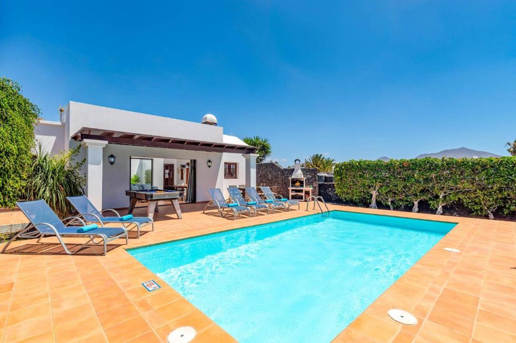 Villa Dorada by Villa Plus